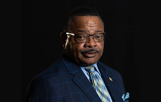 Rev Cozy Bailey की फोटो