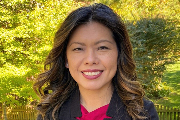 मई निवार फोटो